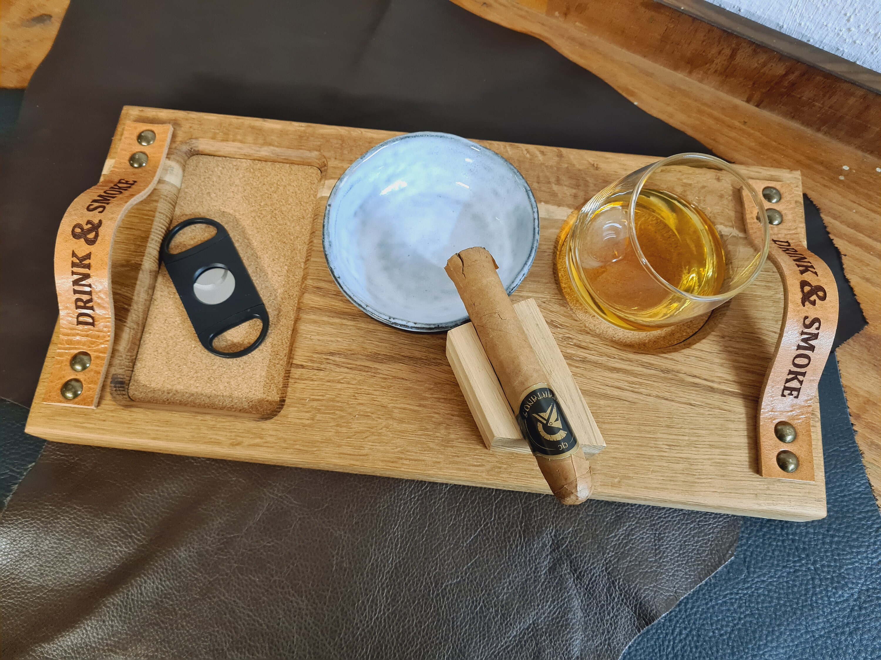 LAHappy Luxus-Zigarre Aschenbecher aus Zinklegierung und PU Leder