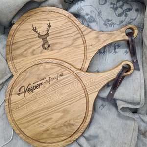 Cutting board wood -Handmade - Cuttingboard - round - Juice channel - Handle - Genuine leather strap - engraving - Vesperbrett - Brotzeitbrettl - Oak