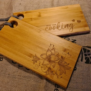 Cutting board wood -Handmade - Cuttingboard - Unique - Father&#39;s Day - Mother&#39;s Day - Gift - Bamboo - Birthday - customizable
