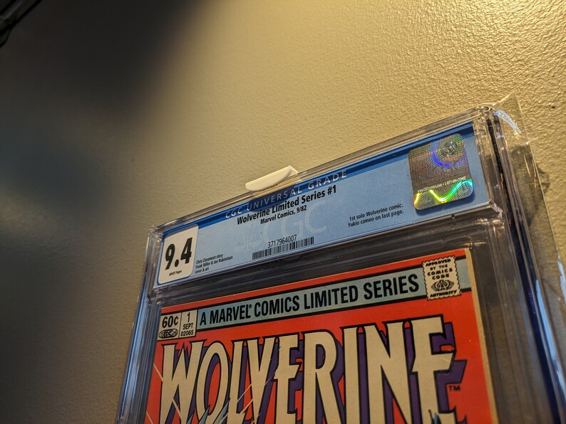 Comic Book Wall Mount Display Shelf for Graded CGC Protective Slabs