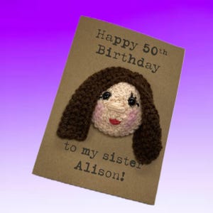 Biglietto di compleanno - Biglietto all'uncinetto - Biglietto Kraft - - Biglietto con nome personalizzato - Biglietto con caricatura personalizzata