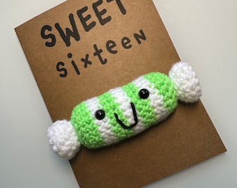 Tarjeta de cumpleaños número 16 con dulces de crochet - Kraft