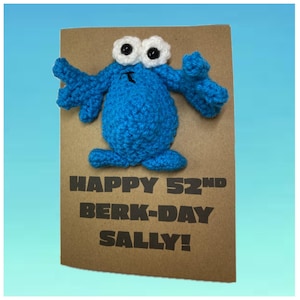 Tarjeta de cumpleaños - Tarjeta de crochet - Tarjeta Kraft - Berk - ¡Feliz Berkday para ti! - Trapdoor - Televisión infantil retro de los 80 - Nombre personalizado Edad - Novedad