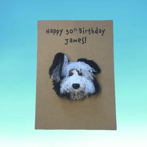 Tarjeta de cumpleaños - Tarjeta de crochet - Tarjeta Kraft - Colores de raza de perro personalizados Nombre Edad - Feliz cumpleaños - Dueño de perro Mamá Papá Mascota Novedad Lindo