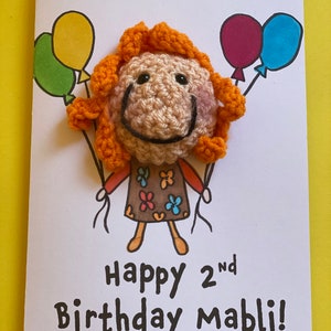 Tarjeta de cumpleaños - Tarjeta ilustrada a mano en crochet - Tarjeta de nombre personalizada - Caricatura de dibujos animados - Niños Niños Niñas Él Ella Amigo