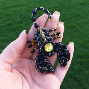 Embroidered scorpion brooch.Scorpion beaded brooch.Fashion jewerly.Brooches handmade. brooch pin.Beaded fashion jewerly. Brooches for women