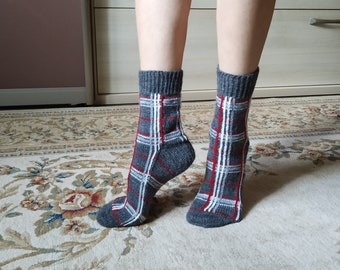 Chaussettes tartan, chaussettes tricotées, chaussettes de Noël, cadeau de Noël, chaussettes unisexes, chaussettes décontractées, accessoires d'hiver, tricot Hygge, chaussette Hygge, chaussette tricot