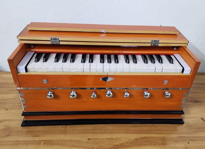 Shriji Harmonium: 39 Key, 7 Stopper, Long Sustain Sound - Made in India ...