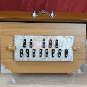Shriji Handmade Indian Shruti Box Wood and Ply C3 to C4 tuned 440Hz and 432Hz 16x12x3 Inch Sur Peti Musical Instrument With & Without Pedal