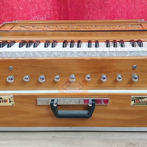 Armonio musical Shriji, portátil, plegable, de madera, de 3,5 octavas, 9 tapones, con acoplador y miniarmonio, 4 tapones, 2 principales, 2 drones, 2,5 octavas