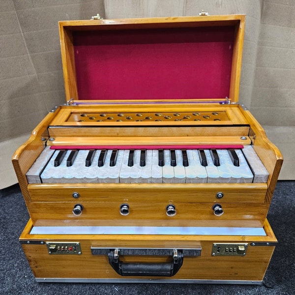 Handcrafted Mini Harmonium – 2.5 Octave, 440Hz/432Hz, Indian Wood, Portable Instrument