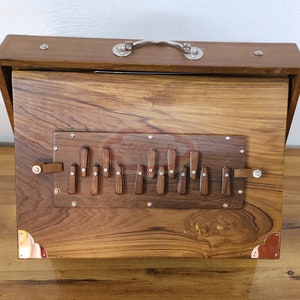 Caja Shruti de madera de teca pura Shriji con teclas de madera C3 a C4 afinada a 440 Hz y 432 Hz Sur Pete 16 x 12 x 3 pulgadas con bolsa y con y sin pedal