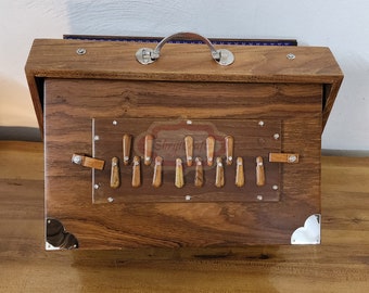 Shruti Box Pure Teak wood with wooden keys 440Hz and 432Hz Sur Pete with Bag and with and without Pedal 15x10x3 Inches, Musical Instrument