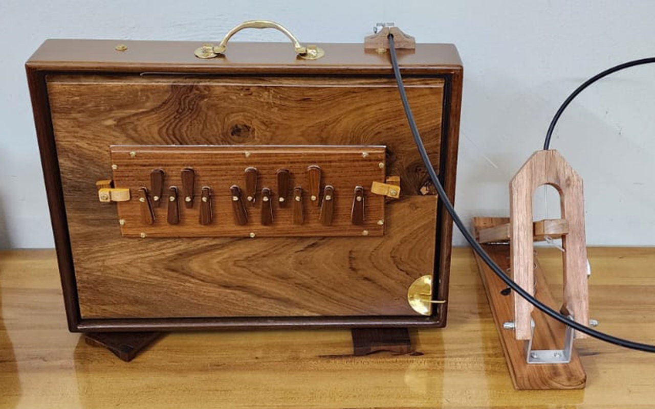 チーク材のシュルティボックス：バッグ付き13キーのインド楽器 - Etsy 日本