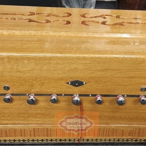 Armonio Shriji de 3,5 octavas con acoplador de 9 tapones de octava de altura extra y funda de transporte, lengüeta macho de bajo afinada a 440 Hz y 432 Hz (color natural)