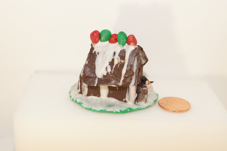 Tiny Winter Gingerbread House Polymer Sculpey image 2