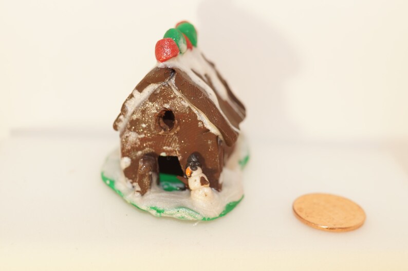Tiny Winter Gingerbread House Polymer Sculpey image 3