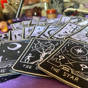 ARCANA - Embroidery Tarots