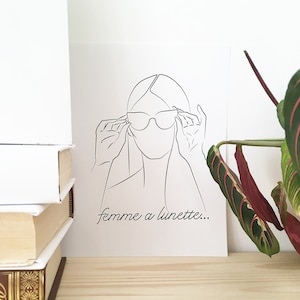 Carte " Femme à lunette"