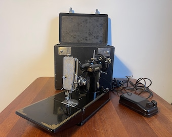 Máquina de coser Singer 221 K1 Máquina de coser ligera de 130/145 voltios