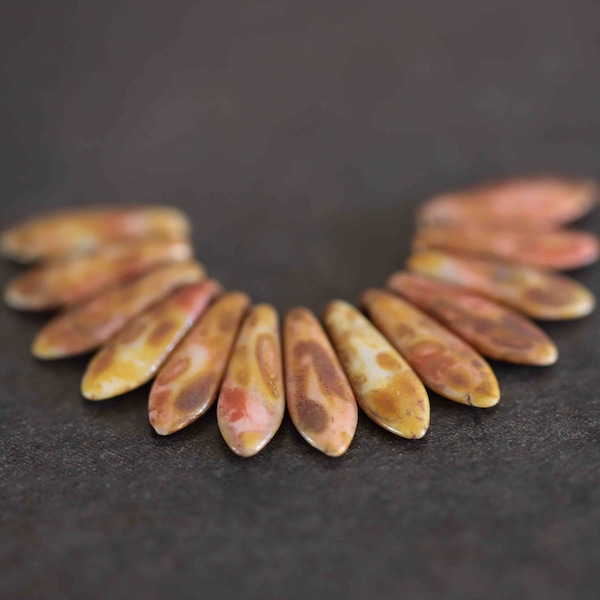 Perles dagues  en verre tchèque  couleur marron beige jaune 16x5x3mm-5pcs