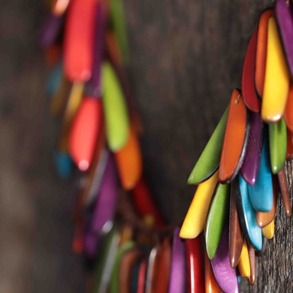 Collier graine de Tagua en lamelles multicolores/ivoire végétal/réglable