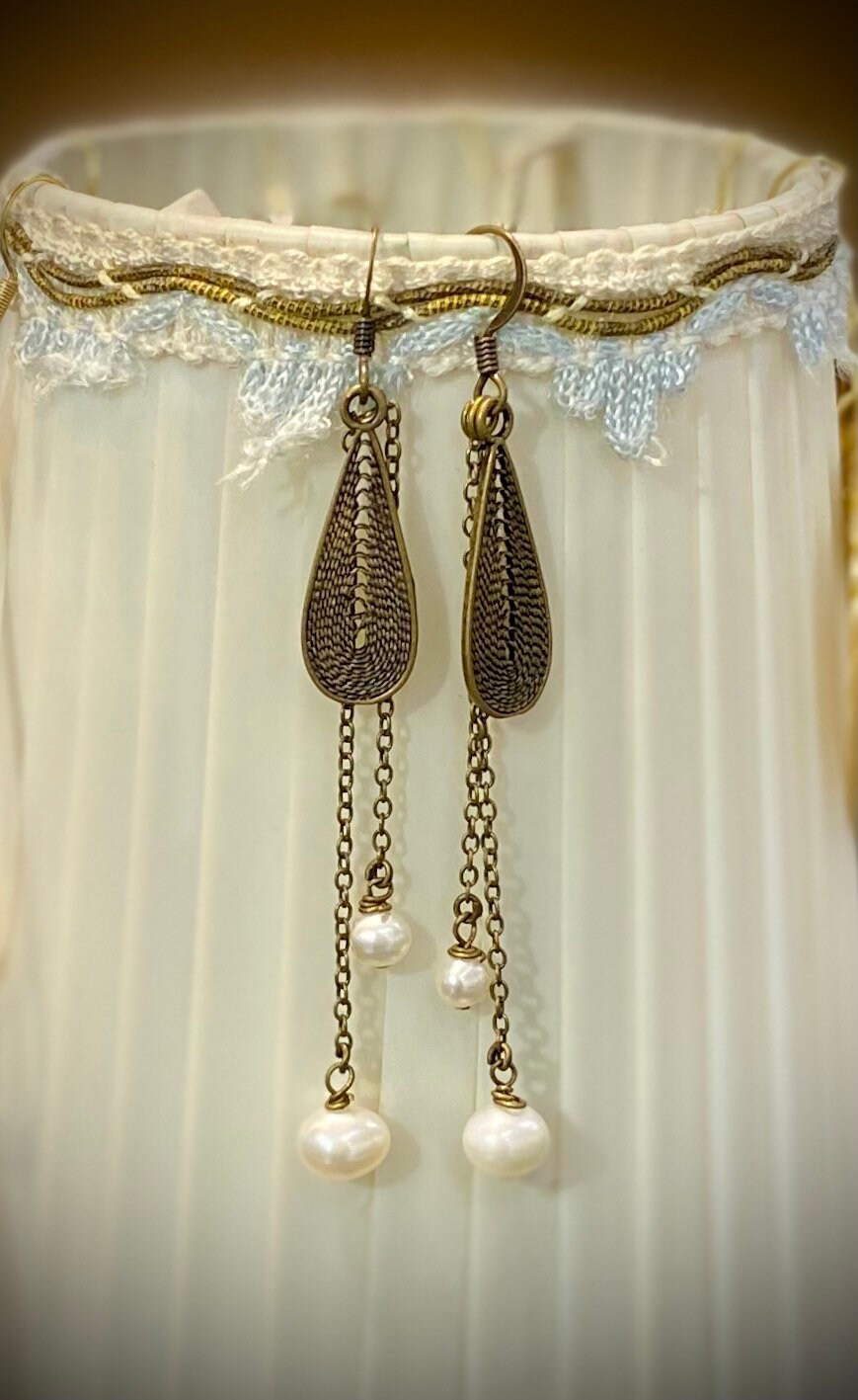Boucles D'oreilles Vintage Perle De Culture Baroque - Puces Clips Dorées - Très Bon état