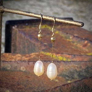 River pearl earrings/freshwater pearls/golden stainless steel