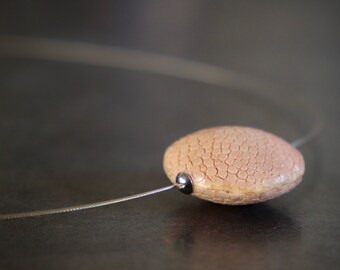 Gargantilla piel raya rosa salmón/cable acero/acero inoxidable plata