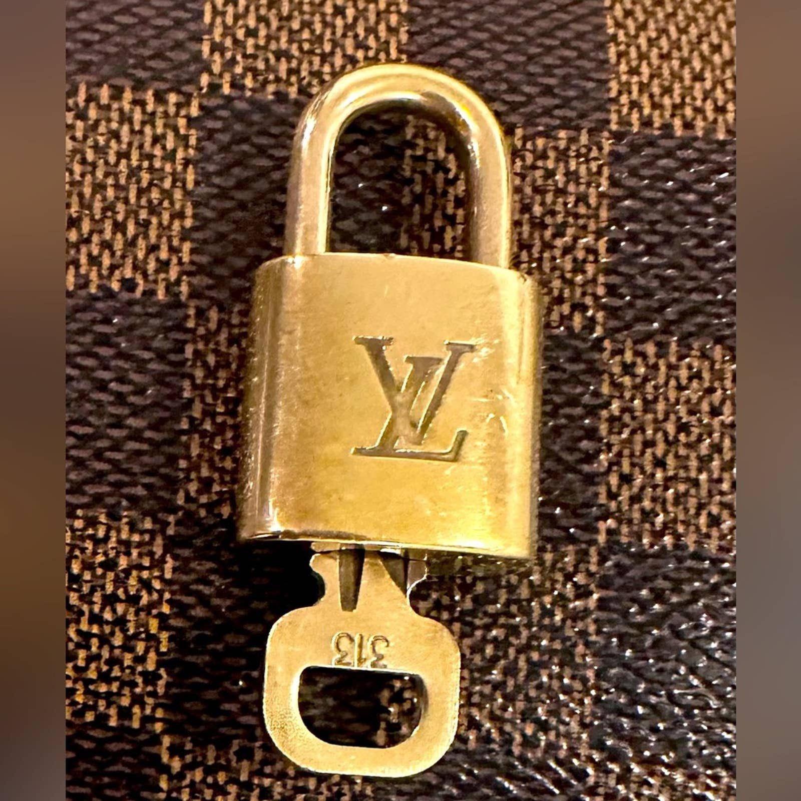 Louis Vuitton LV Brass Padlock Key Drawstring Dust Bag –