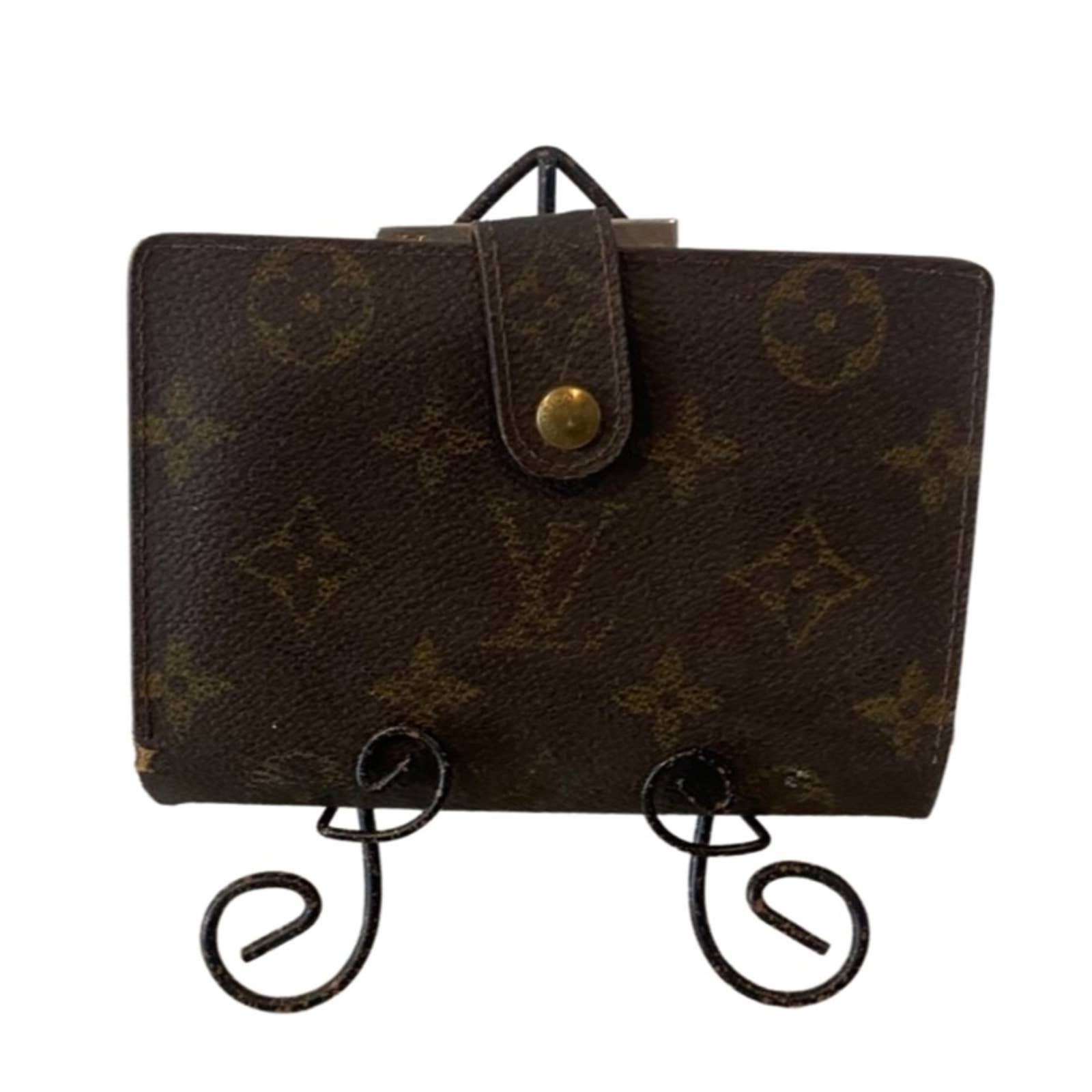 Louis Vuitton Monogram Mini Lin Round Coin Pouch (SHF-18467) – LuxeDH