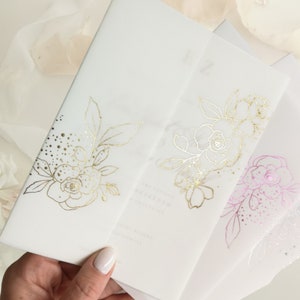 Florale Pergamin Jacke, Rosen Folienprägung auf Pergamentverpackung für 12 x 18 Karten, DIY Einladung, Hochzeit, Jahrestag, Geburtstag