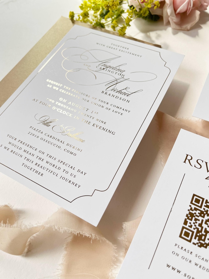 Invitaciones impresas con lámina dorada de 5x7 pulgadas con confirmación de asistencia y detalles - Papelería de boda de lujo con detalles metalizados, inserto de invitación personalizado imagen 2