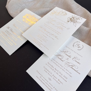 Our luxurious gold foil wedding invitations, designed to add elegance and sophistication to your special day.  Our personalized foiled invitations create a striking first impression and set the tone for your entire event. Perfect for couples who want luxury wedding stationery that reflects their unique style, these invites are a timeless way to welcome your guests.