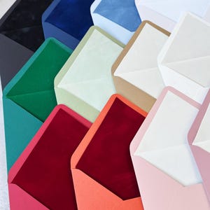 10er Set, samtgefütterte Umschläge, handgefertigte Umschläge in benutzerdefinierten Farben, Luxusumschläge 13 x 18 cm in 12 verschiedenen Farben mit Samteinlagen
