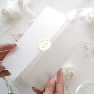 Translucent Vellum Jackets for DIY Invitations, 5x7 Wedding Invitation Wraps, A7 Sleeves , Pre Folded, Perfect for Modern Wedding