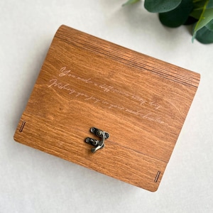 Wooden Photo Box for 5x7 Prints, Wedding Keepsake Box for Couples (13x18cm photo packaging)