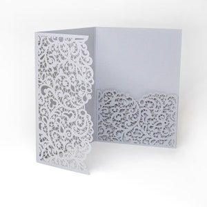 Laser Cut Einladung Cover Grau Farbe DIY Einladungen Pocket Fold Einladungen Hochzeit Geburtstag Taufkarten 3 Falten Pocket + Umschlag
