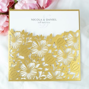 Gold Metallic Hochzeitseinladung Tasche mit Umschlägen, Blumen-Spitze, DIY Einladungskarten Hochzeit Kit Laser Cut Set Square Karten
