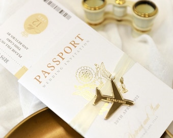 Invitación de boda con pasaporte dorado auténtico: invitación de boda de viaje con avión grabado, tarjeta de embarque, boda en la playa y destino.