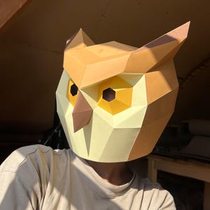 DIY Owl Mask: stwórz własną zabawną i figlarną sowę. Po zakupie pobierz szablony PDF low poly i łatwe do wykonania instrukcje.