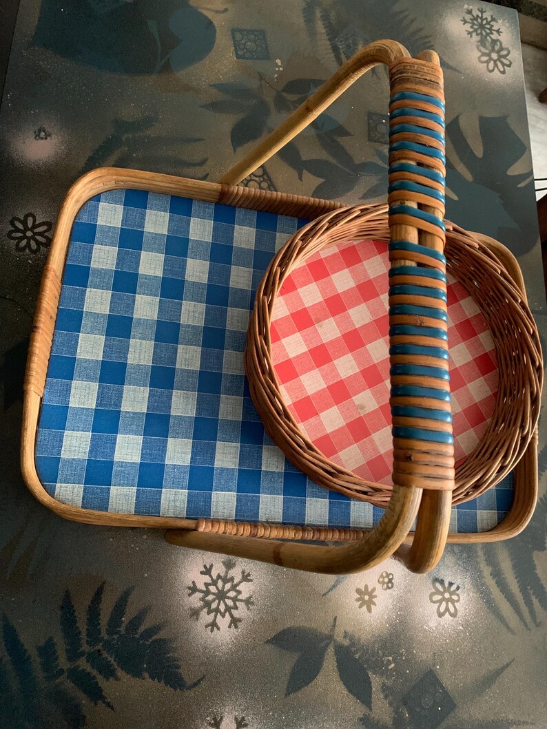 Retro Körbeset Kariert rotweiss/blauweiß Vintage Körbe 60’s Tragetablett Rattan image 10