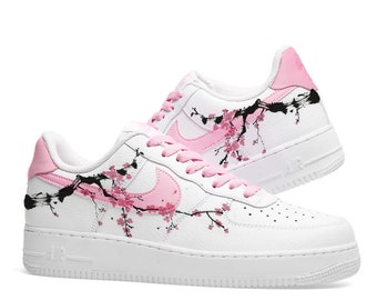 Custom - AF1 Nike Custom Shoes -Handgeschilderde schoenen, Stitch handgeschilderde schoenen, schoenen, unieke handgeschilderde sneakers Cherry bloossom roze