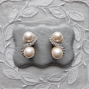 Clip on - Cascio Pearls and Crystals Swirl Clip on Earrings