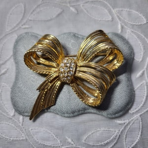 Brooch - Gold Crystal Bow Brooch