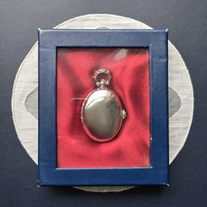 Pocket Watch - Silver Tone Polished Pebble Pocket Watch