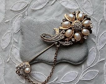 Broche perle et fleur en cristal - Plaqué or