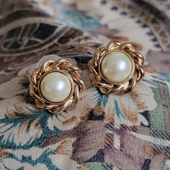 Butler and wilson earrings Gem