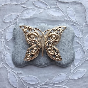 Brosche - Gold verzierte Schmetterlings-Brosche