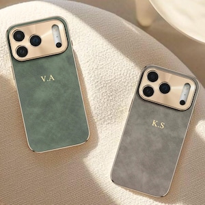 iPhone 17 16 15 14 Pro Max用パーソナライズスエードiPhoneケースイニシャル刻印モノグラムレザー電話ケース彼女へのギフトアイデアカスタムケース